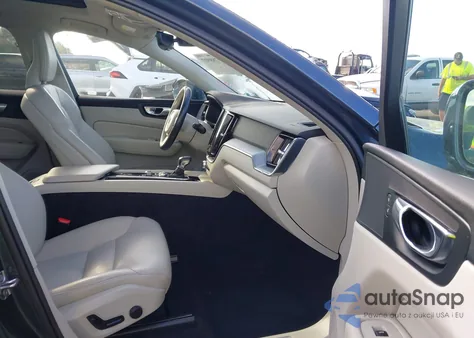 2020 Volvo Xc60 T5 Momentum from USA, damaged, VIN YV4102RK6L1534488